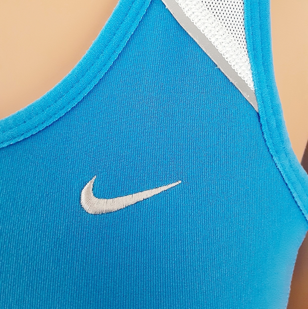 *SOLD* Nike Dri-Fit Reflective Runners Tank - Picture 4 of 6